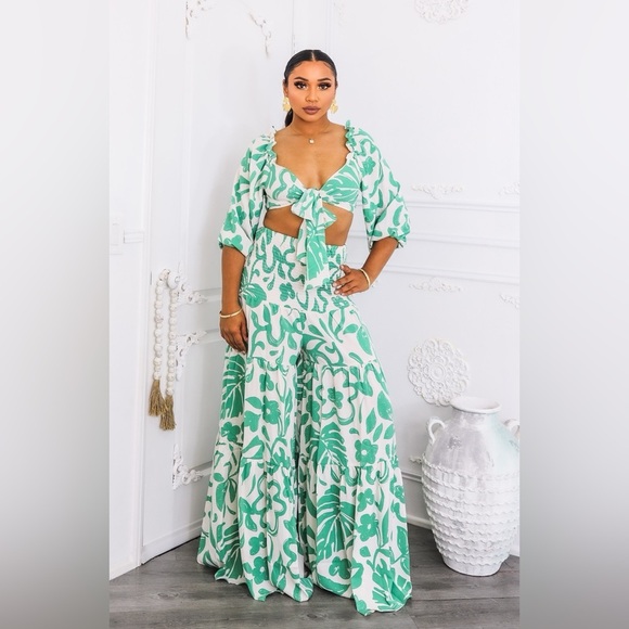 Floral Green and White pant set - Picture 2 of 7